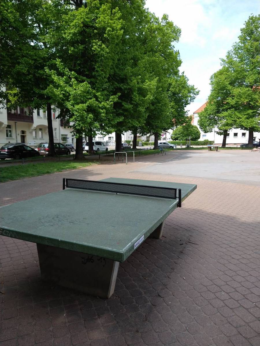 Tischtennis bei Schellheimerpl. 4