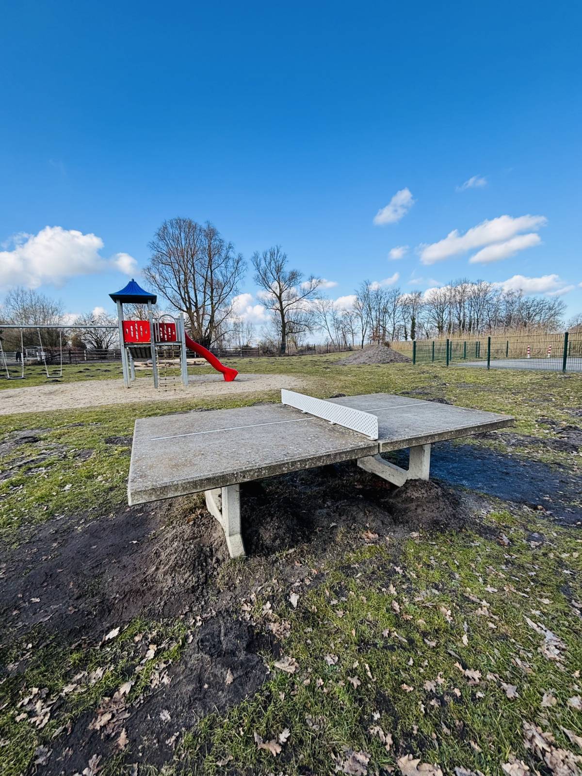 Tischtennis bei Zu den Teichen