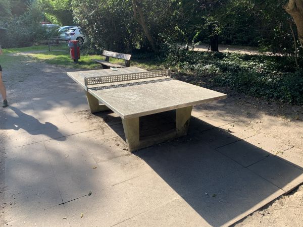 Tischtennis bei Deichpromenade