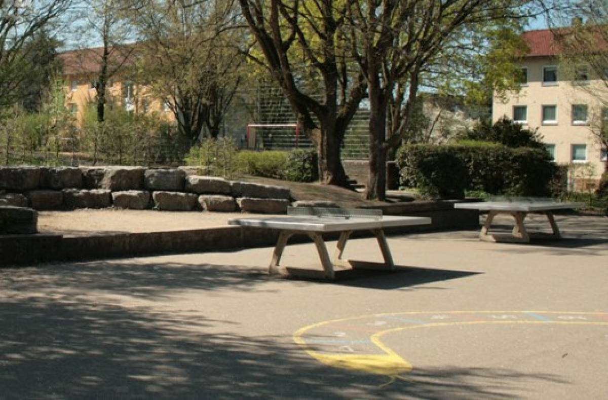 Tischtennis bei Behringstraße