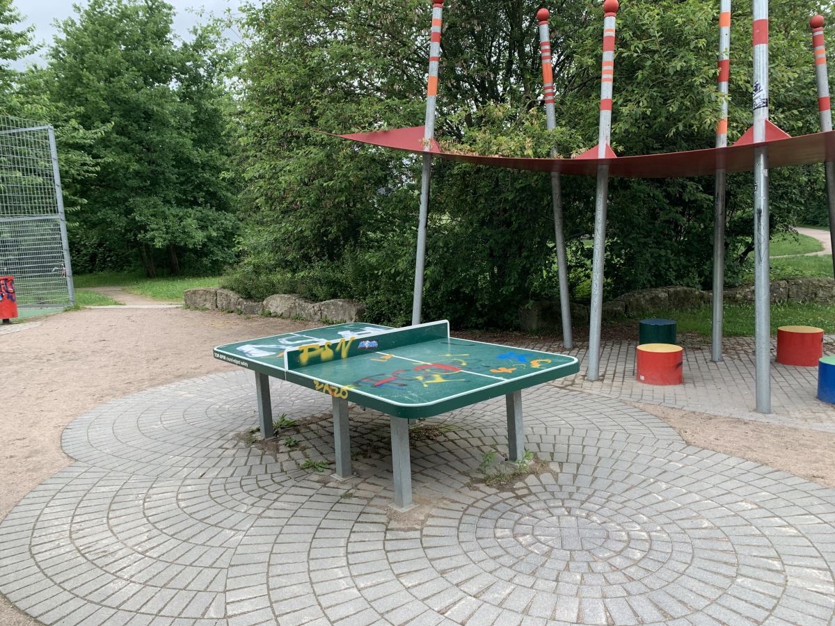 Tischtennis bei Max-Tau-Straße