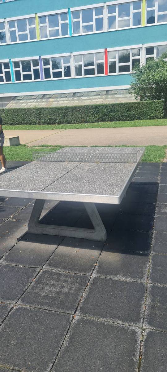 Tischtennis bei Pausenhof