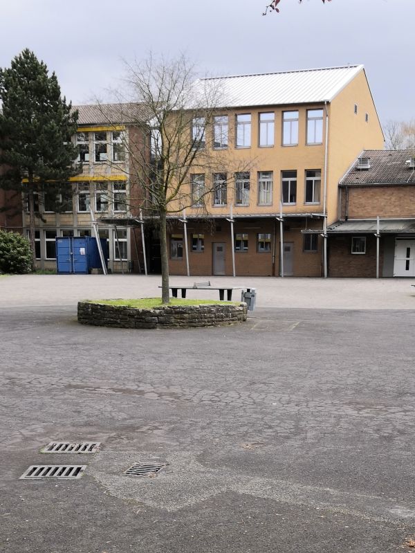 Tischtennis bei Möllerstraße 3