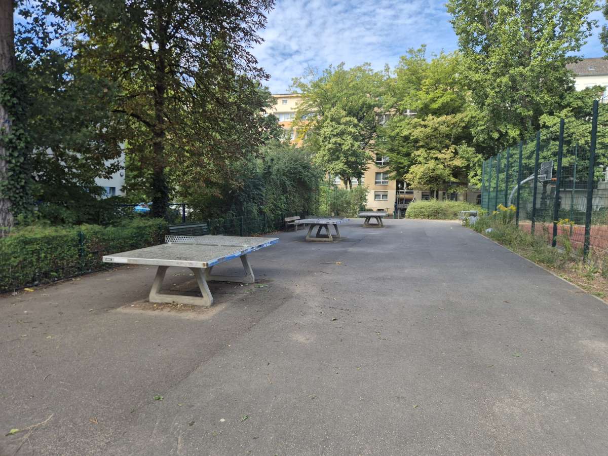 Tischtennis bei Wiclefstraße