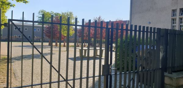 Tischtennis bei Zeppelinstraße 82