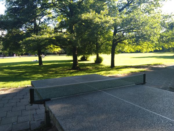 Tischtennis bei De-la-Paz-Straße 71-83
