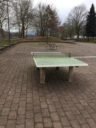 Tischtennis bei Nägelseestraße 8
