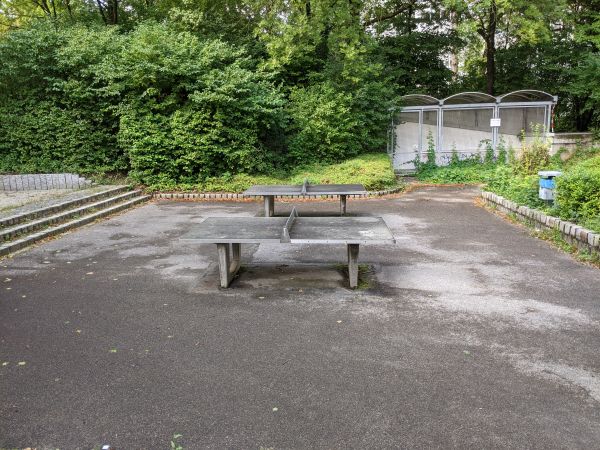 Tischtennis bei Denninger Straße 39