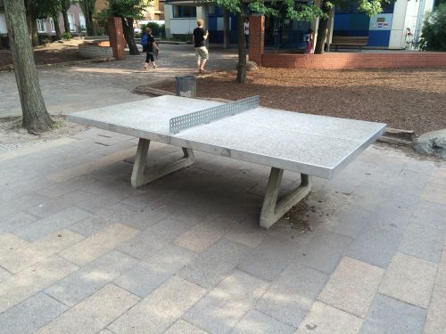 Tischtennis bei Simplonstraße