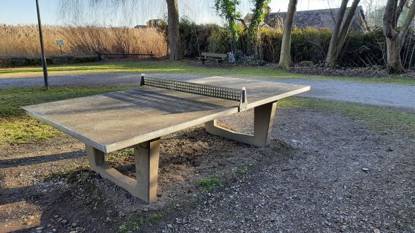 Tischtennis bei Uferpromenade