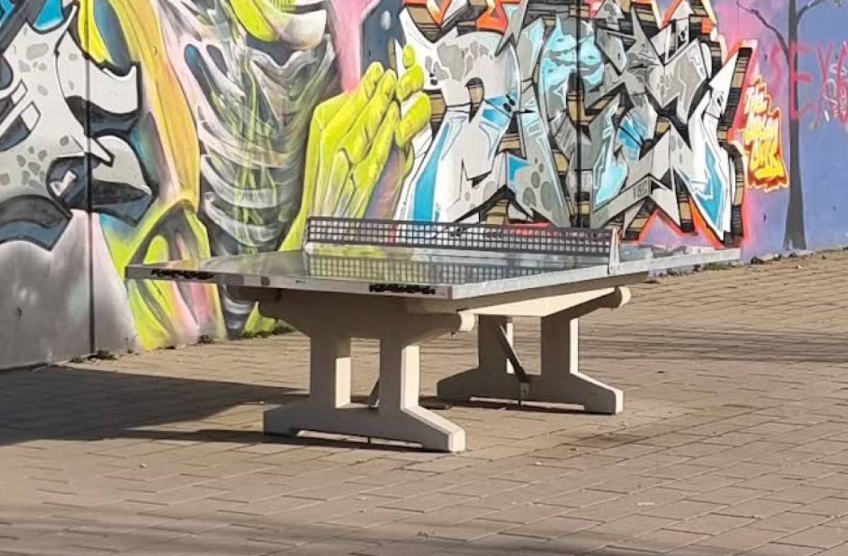 Tischtennis bei Rheinufer