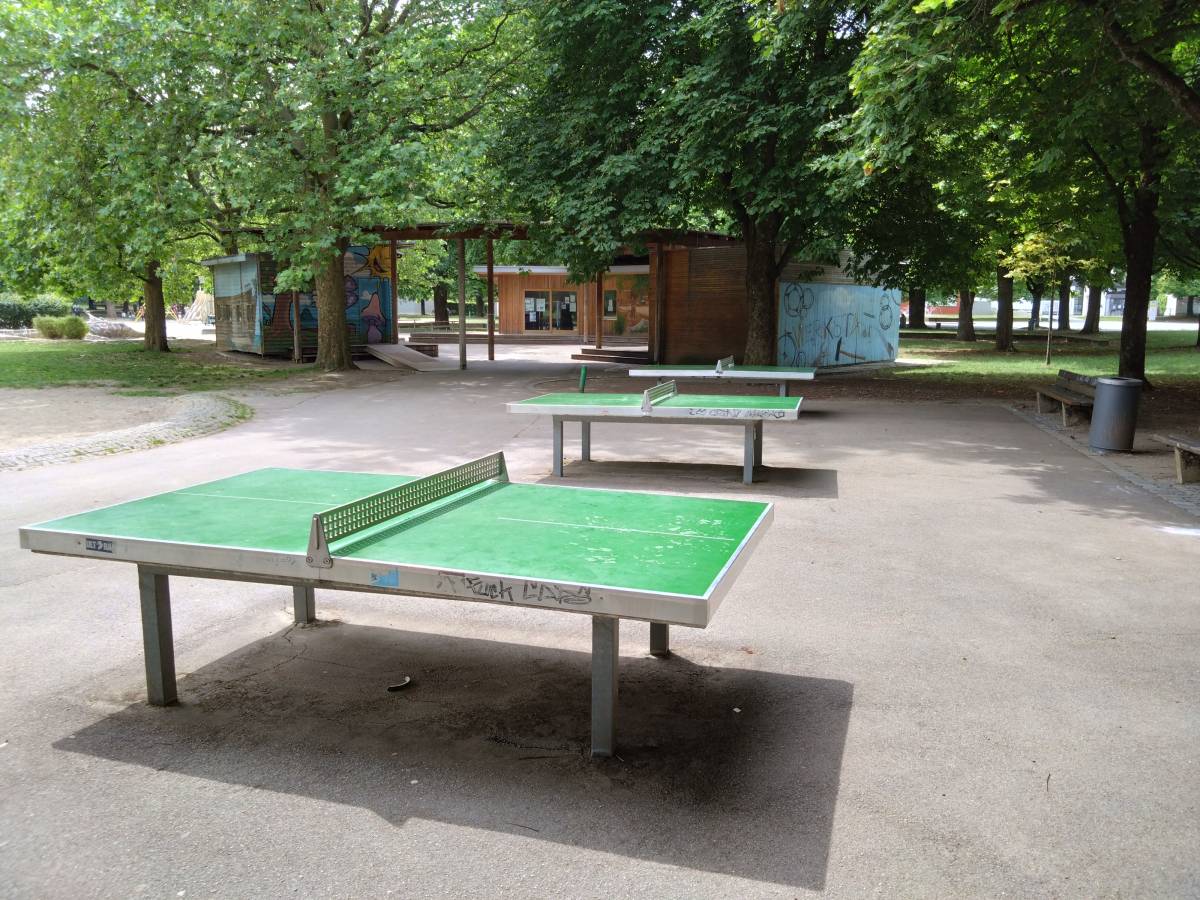 Tischtennis bei Theodor-Heuss-Platz