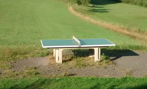Tischtennis bei Neutauperlitzer Straße 29