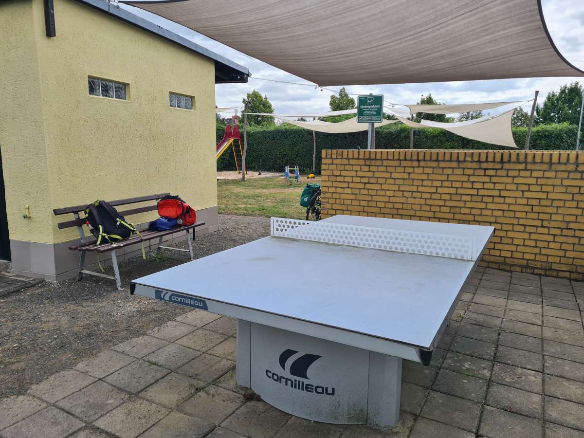 Tischtennis bei Adenauerallee