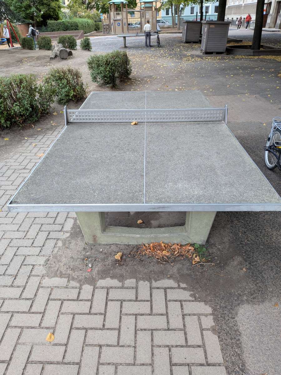 Tischtennis bei Karl-Marx-Straße