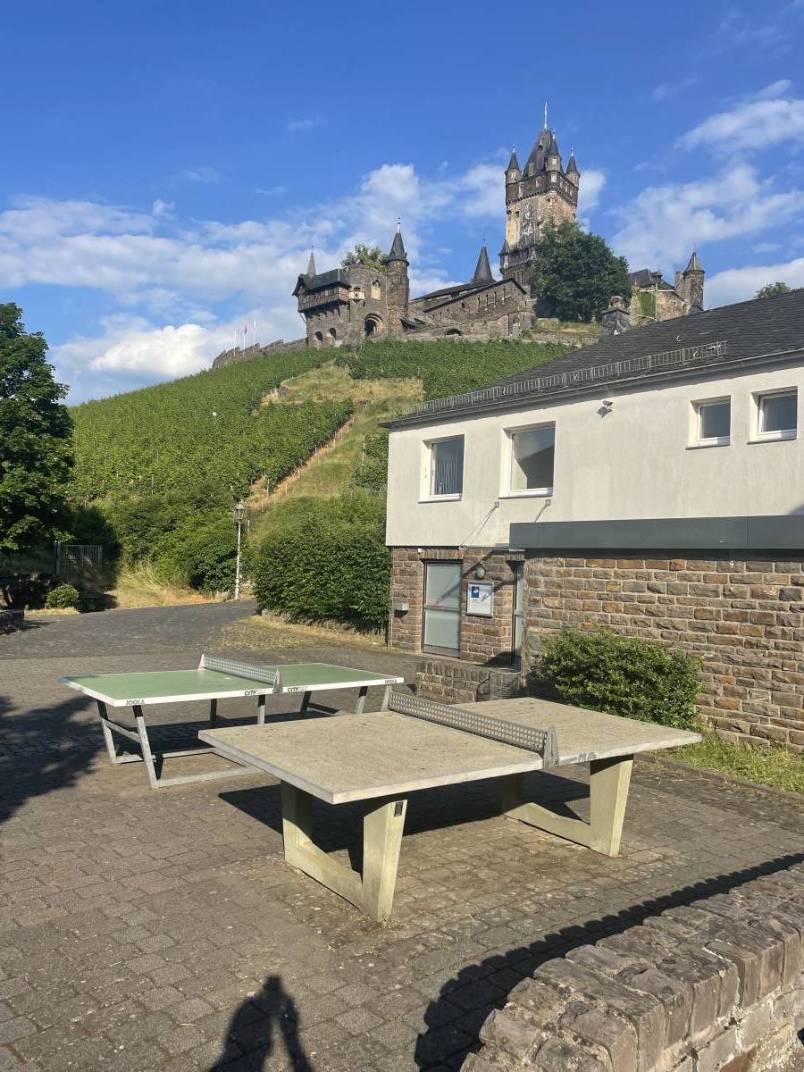 Tischtennis bei Schloßstraße