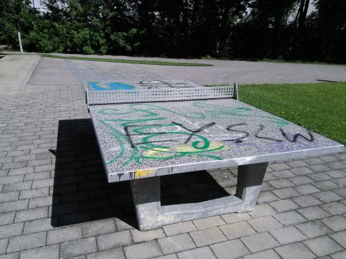 Tischtennis bei Oskar-von-Miller-Straße 1C