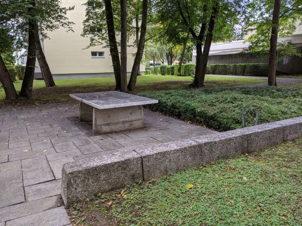 Tischtennis bei Meistersingerstraße 152