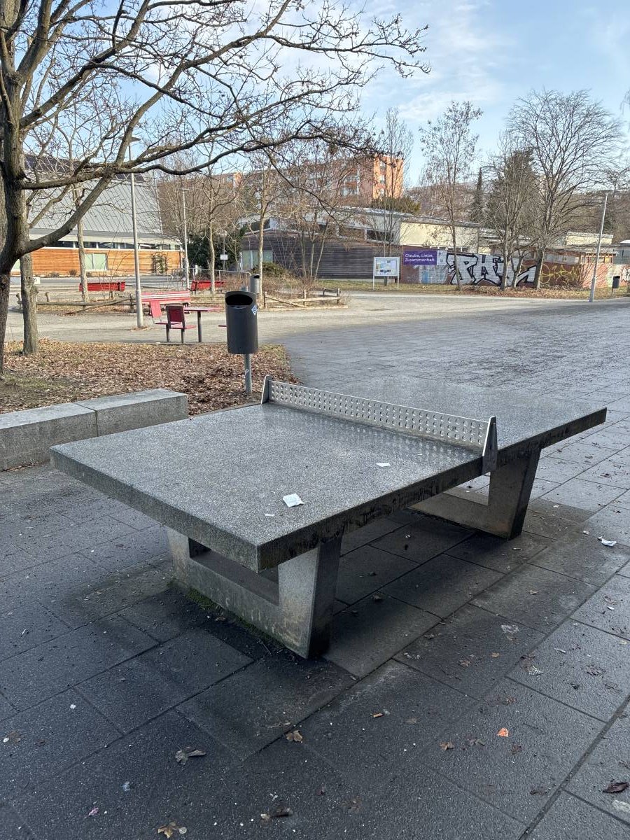 Tischtennis bei Henri-Dunant-Platz