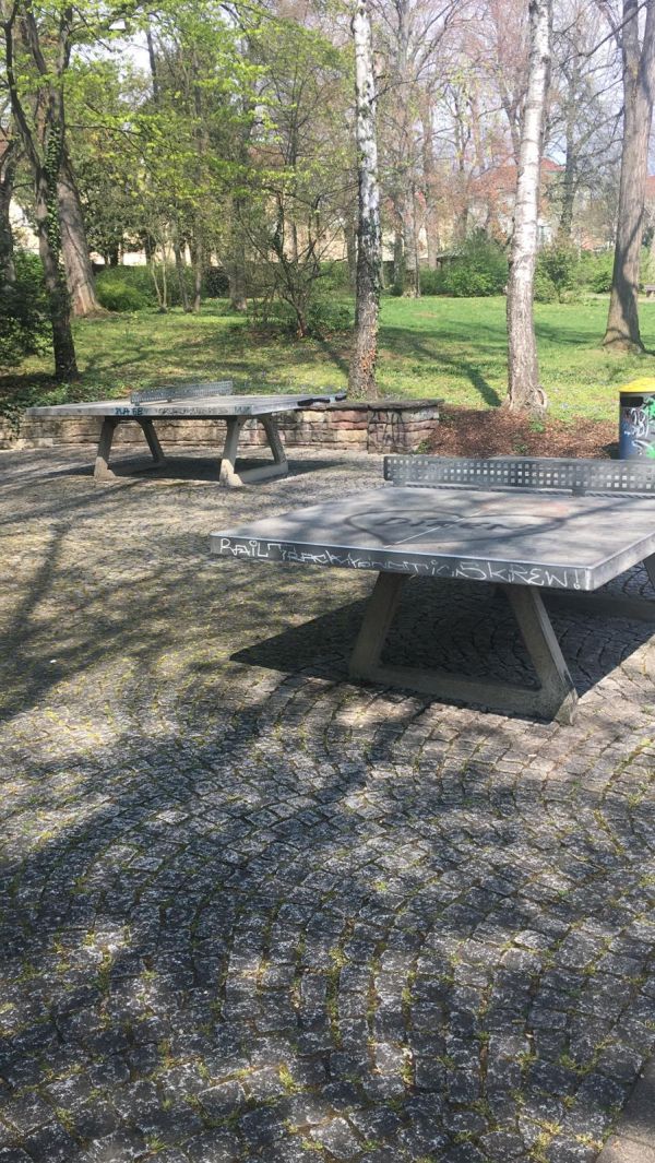 Tischtennis bei Rotenwaldstraße 43