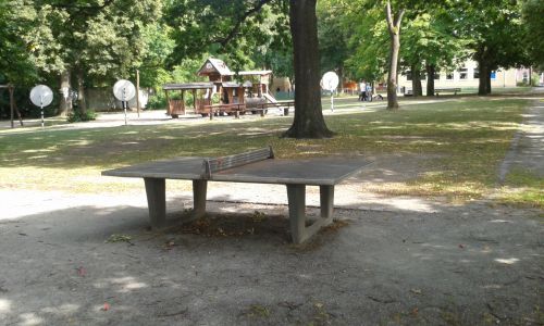 Tischtennis bei Theresienstraße 23