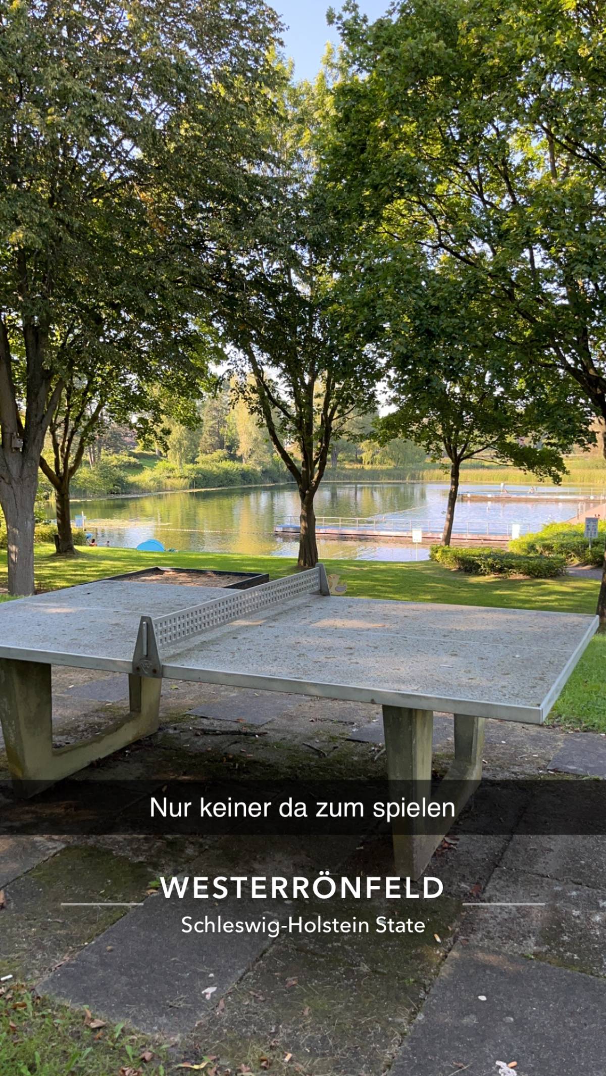 Tischtennis bei B 77