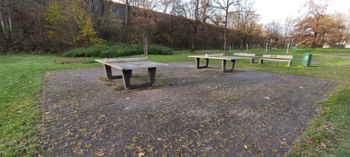 Tischtennis bei Einsteinstraße