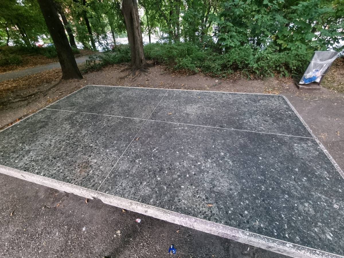 Tischtennis bei Theresienhöhe 6
