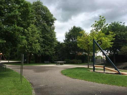 Tischtennis bei Birkhuhnweg 8