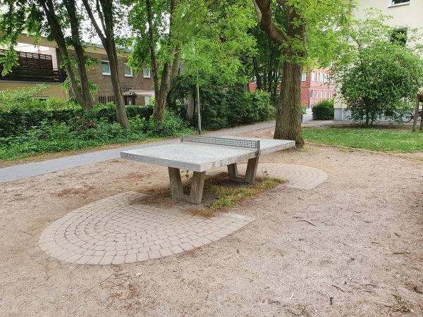 Tischtennis bei Butzbacher Straße