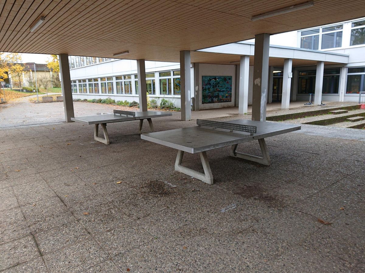 Tischtennis bei Charlottenstraße 87