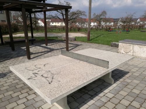 Tischtennis bei Bahnhofstraße 25