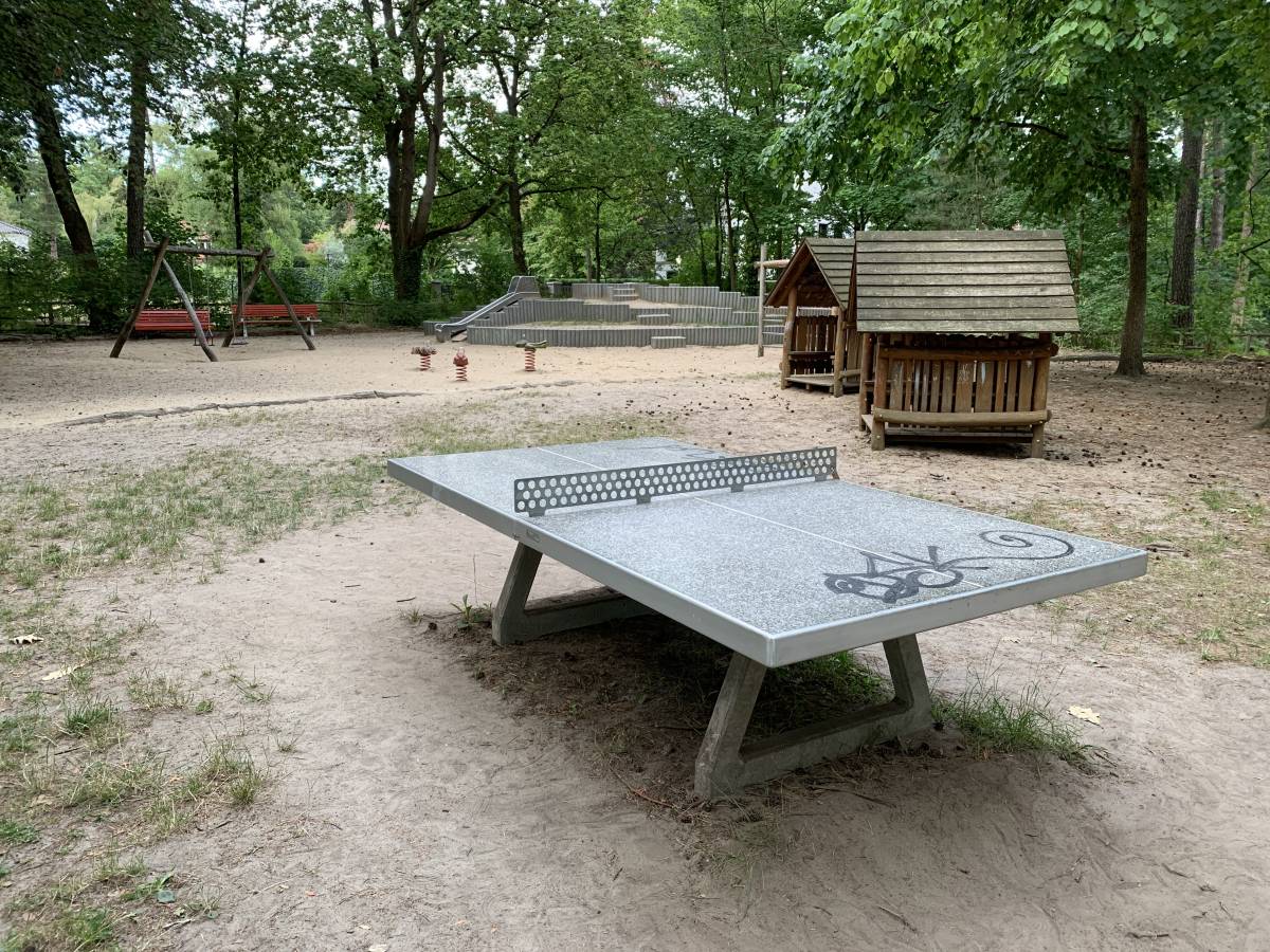 Tischtennis bei Bernadottestraße
