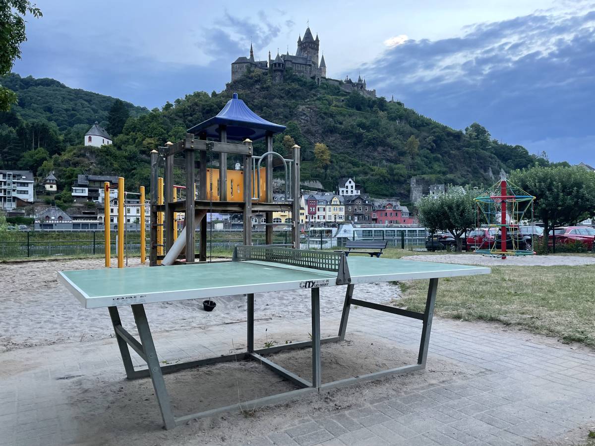 Tischtennis bei Uferstraße