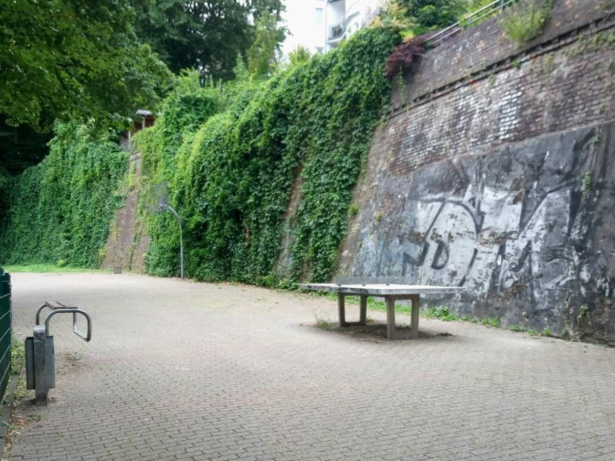 Tischtennis bei Hünefeldstraße
