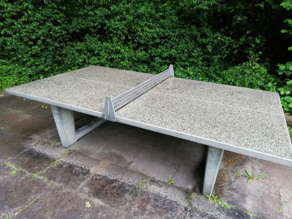 Tischtennis bei Tischtennisplatte #11056