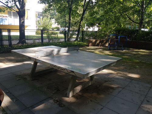 Tischtennis bei Moldaustraße 8