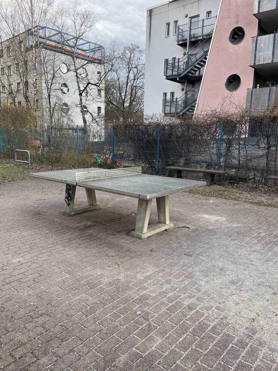 Tischtennis bei Bernauer Straße 134
