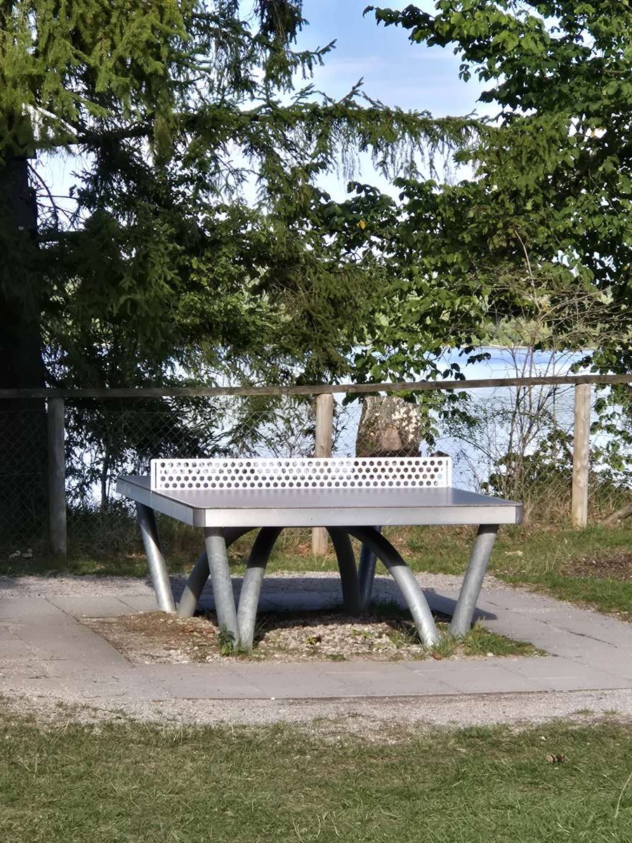 Tischtennis bei Tischtennisplatte #29823