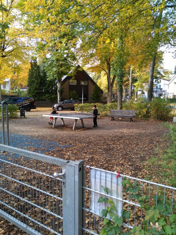 Tischtennis bei Schloßstraße