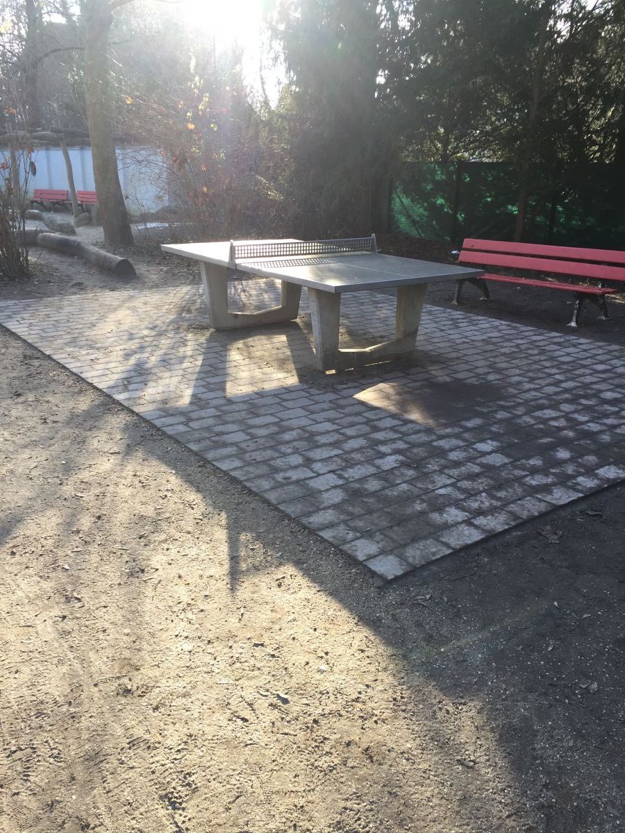 Tischtennis bei Schillerstraße 39