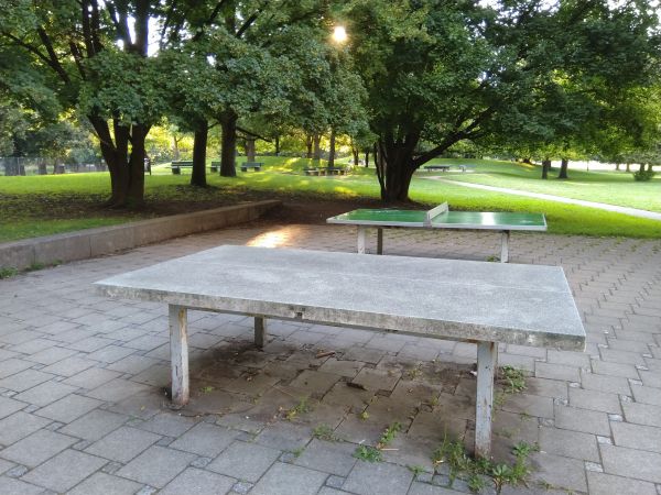 Tischtennis bei De-la-Paz-Straße 71-83