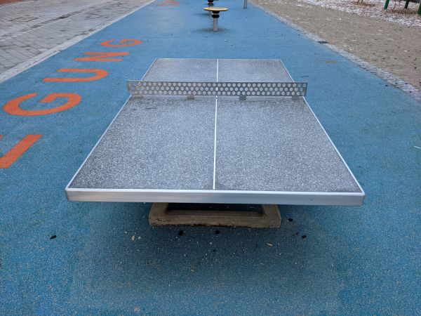 Tischtennis bei Lahnstraße 14