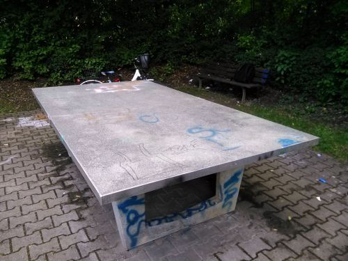 Tischtennis bei Weberstraße 8