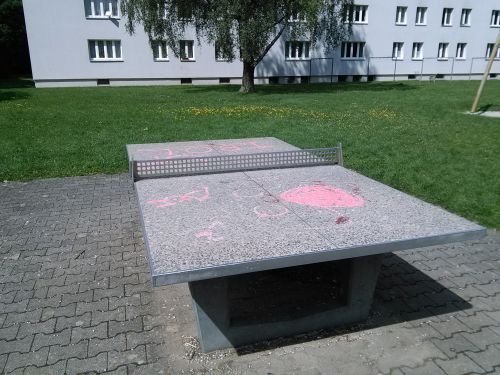Tischtennis bei Bürgermeister-Ackermann-Straße