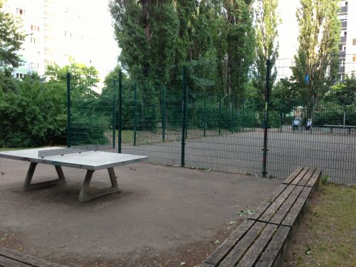 Tischtennis bei Erich-Kurz-Straße 6