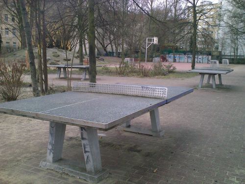 Tischtennis bei Friedrich-Wilhelm-Straße 82