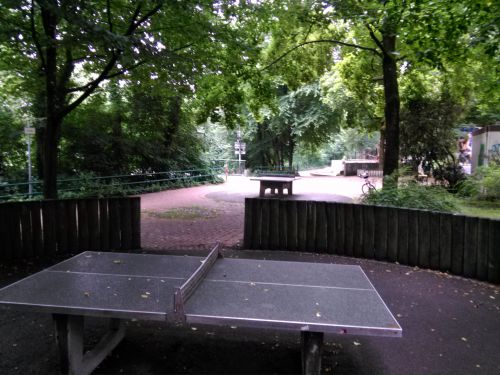 Tischtennis bei Schöpplerstraße 13