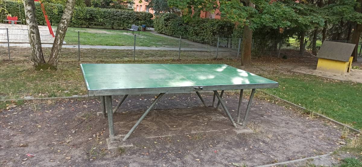 Tischtennis bei Maximilian-Kaller-Straße 58