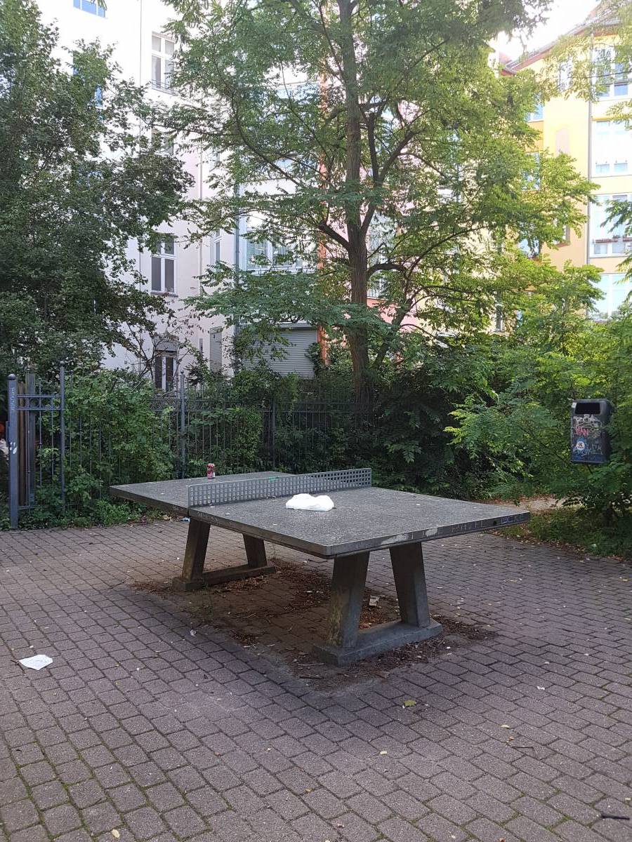 Tischtennis bei Sebastianstraße 84